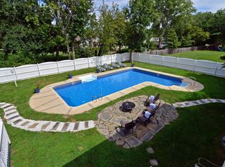 2 Oak Knoll Rd, Ocean, NJ 07712