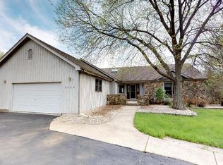9603 Spring Ln, Woodstock, IL 60098