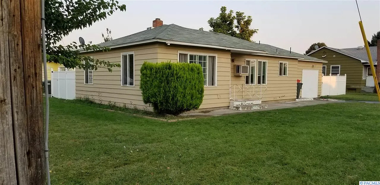 701 Velma Ave photo 1