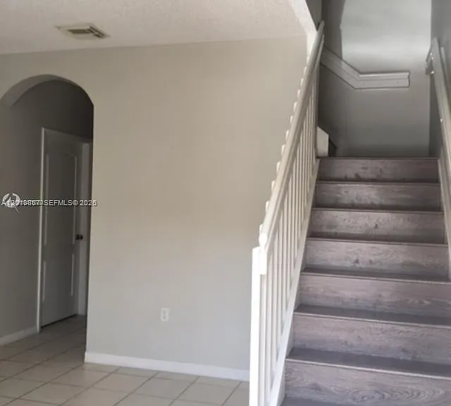16614 NW 72nd Pl — Photo 2