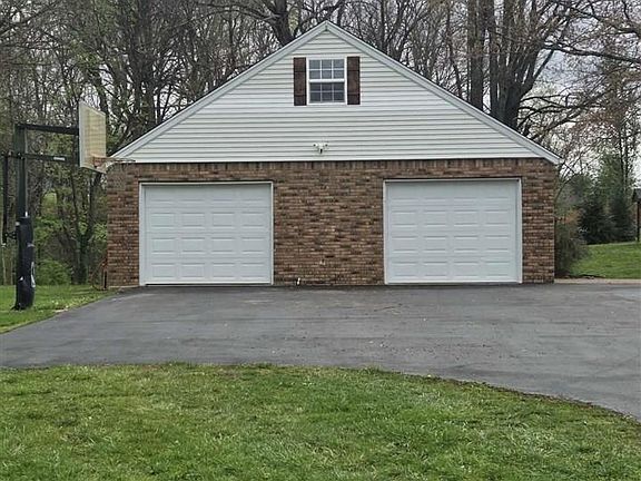 5th image of 294 Whitman Rd