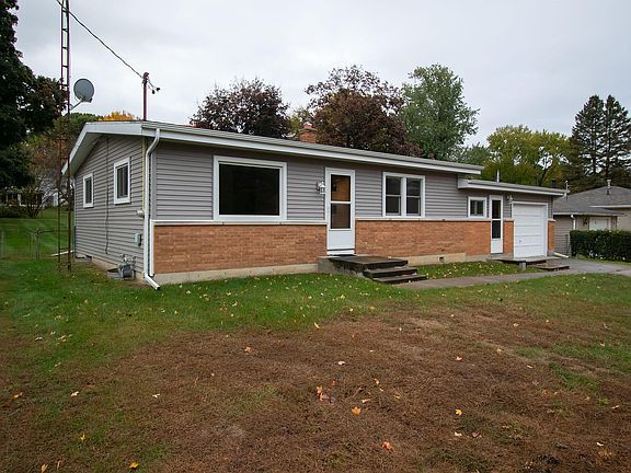 2nd image of 124 Manor Dr