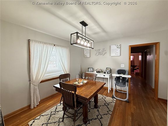 5th image of 2808 Meadowbrook Dr