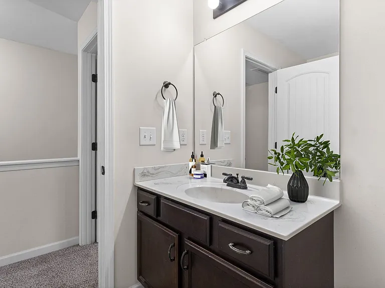 Sonoma Ridge Luxury Apartments — Photo 40