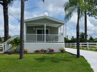 67 Palm Hill Rd, Venice, FL 34285