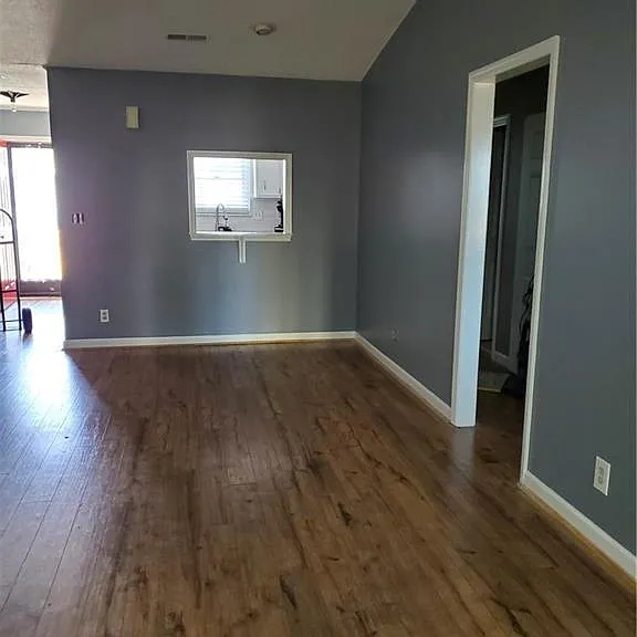 135 Columbine Dr #223 — Photo 5