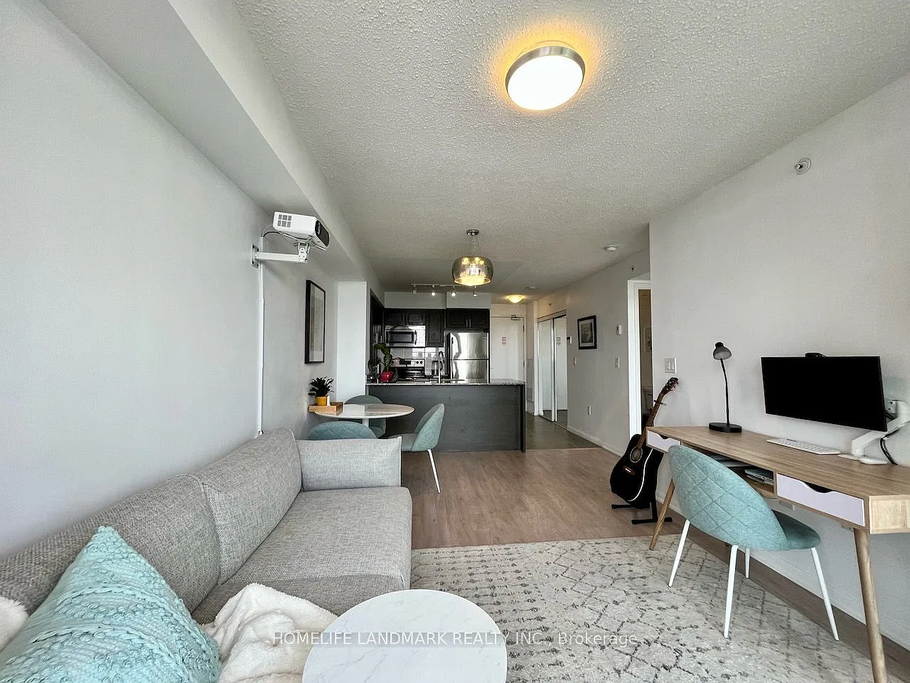 Treviso Condos — Photo 4