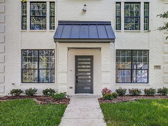 Front door is on a keypad. We change the door code after each prior guest departs .