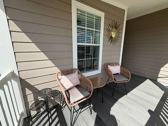 3rd image of 2611 Pier Dr