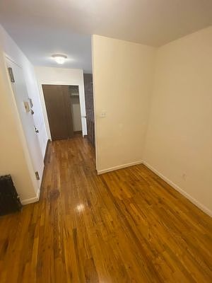 5th image of 28 W 73rd St #2F