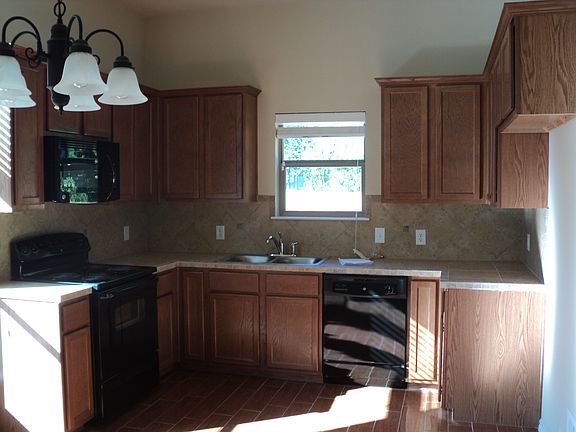 4th image of 1105 Brown Rock Dr