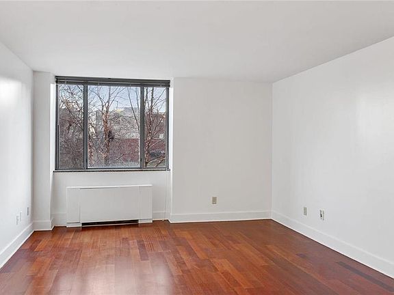 5th image of 600 E 8th 3o St #3O