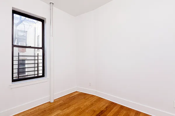 Rented by Compass | media 7