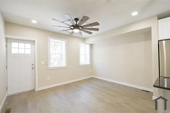 518 Greenwich St — Photo 8