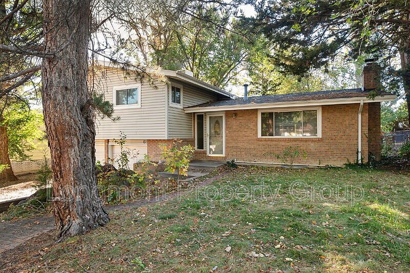 1st image of 65 Cedar Ct