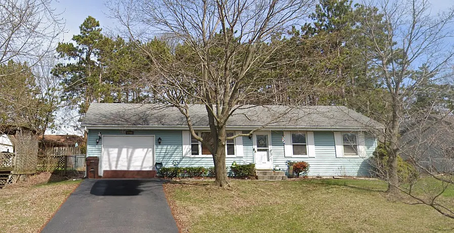 2710 Norway Pine Rd