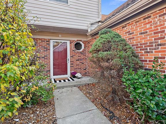 2nd image of 3604 Candlewyck Club Dr APT B