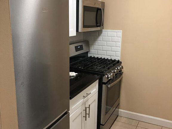 3rd image of 1910 Parsons Blvd APT 1F