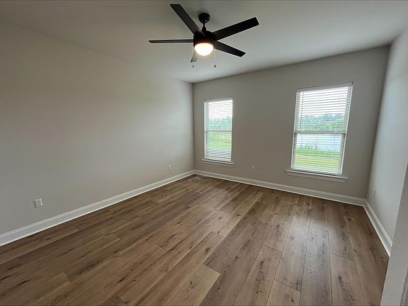 4th image of 291 Adley Ave