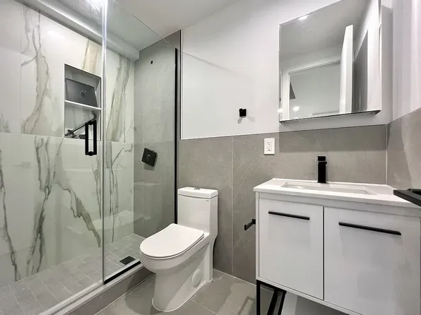 27-10 Crescent Street image 11 of 11