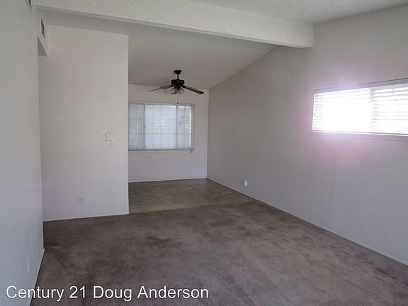 4th image of 1127 W Avenue J15