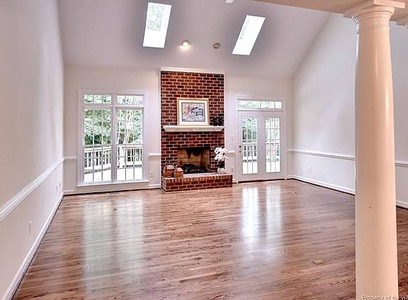 5th image of 129 Broadmoor
