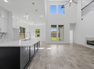 707 S Iowa St, La Porte, TX 77571