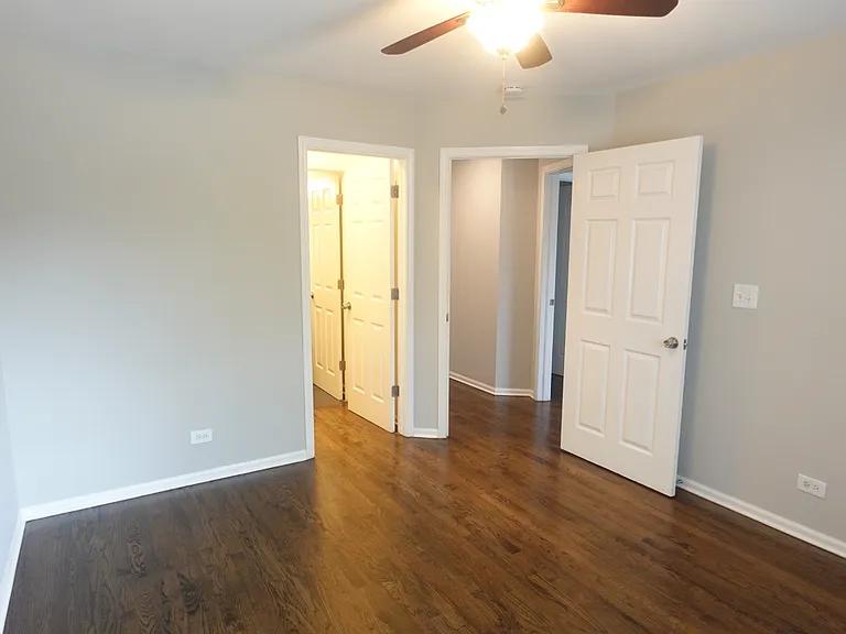 824 S Leavitt St #B — Photo 28