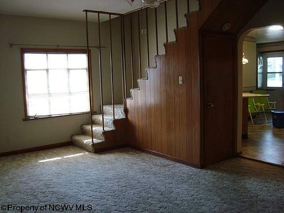 4th image of 1045 Virginia Ave