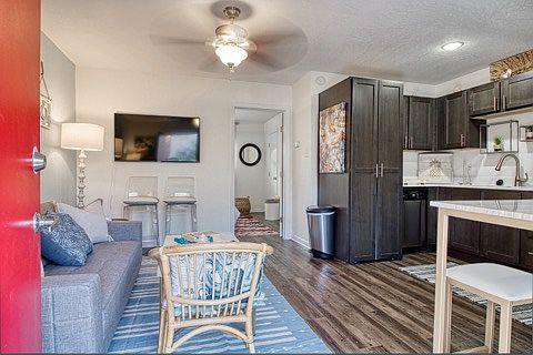 4th image of 3914 Bowser Ave #205