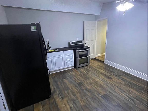 5th image of 640 Ponderosa Dr E #A