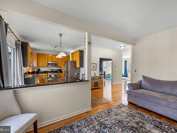 5th image of 7 Sarrington Ct
