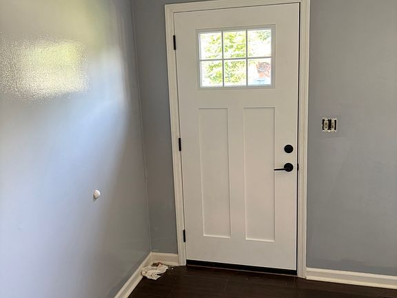 4th image of 8425 Shadowood Dr