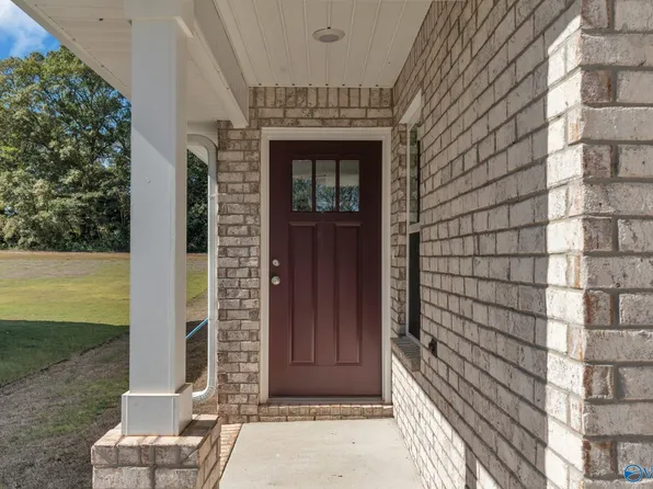 15327 Lapwig Cv, Athens, AL 35611