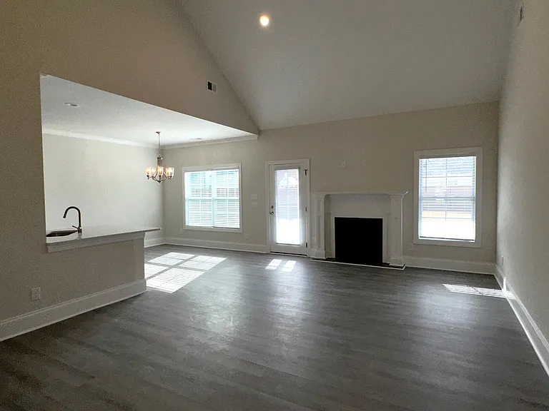 1102 Cavil Hollins Ct — Photo 16