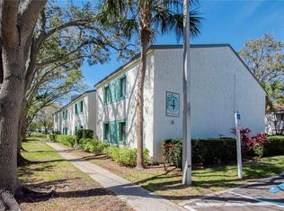 877 114th Ave N APT 401, Saint Petersburg, FL 33716