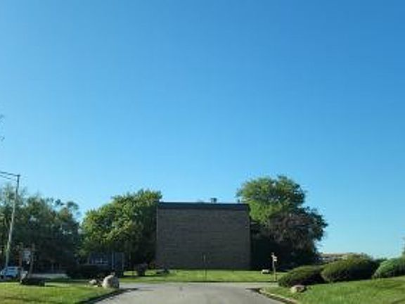 5th image of 22514 Jackson Ct APT 4D1