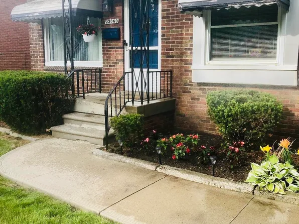 23060 David Ave, Eastpointe, MI 48021