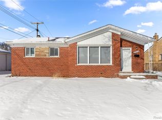 7154 Plainfield St, Dearborn Heights, MI 48127
