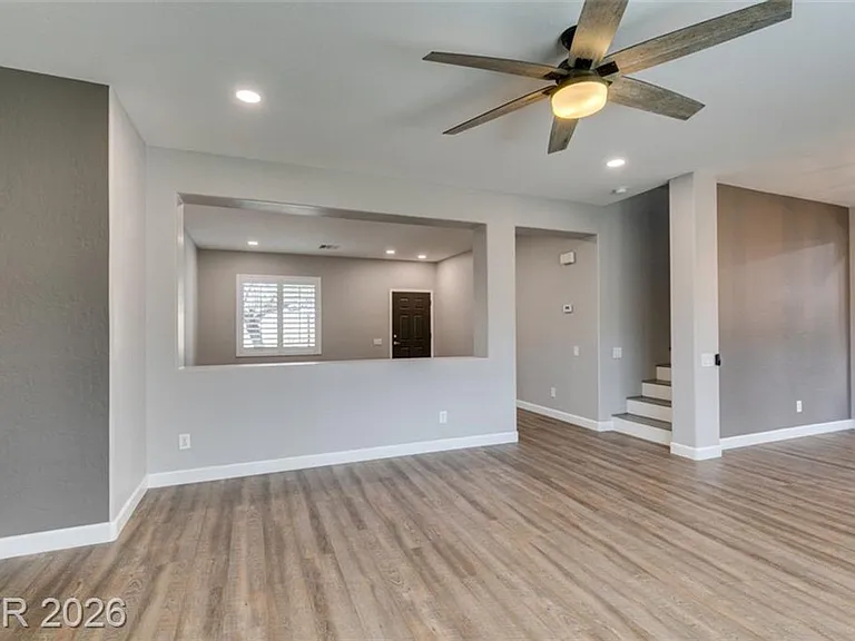 1129 Emanuel St — Photo 17