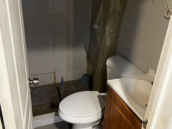 5th image of 574 Madison Ave