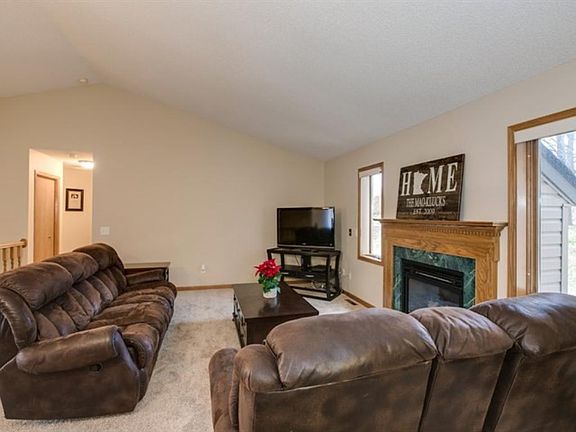 5th image of 13412 Commonwealth Dr