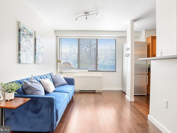 3rd image of 1200 N Nash St APT 258