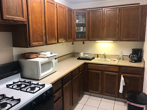 Full and complete kitchen