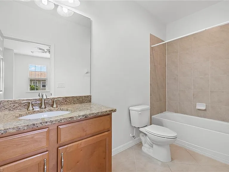 10818 Alvara Way — Photo 20