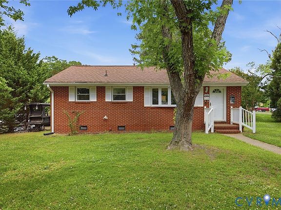 2nd image of 616 Pinehurst Ave