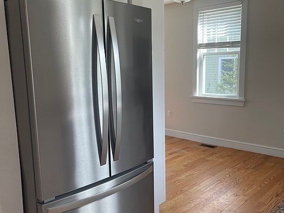 5th image of 144 Hollett St #144