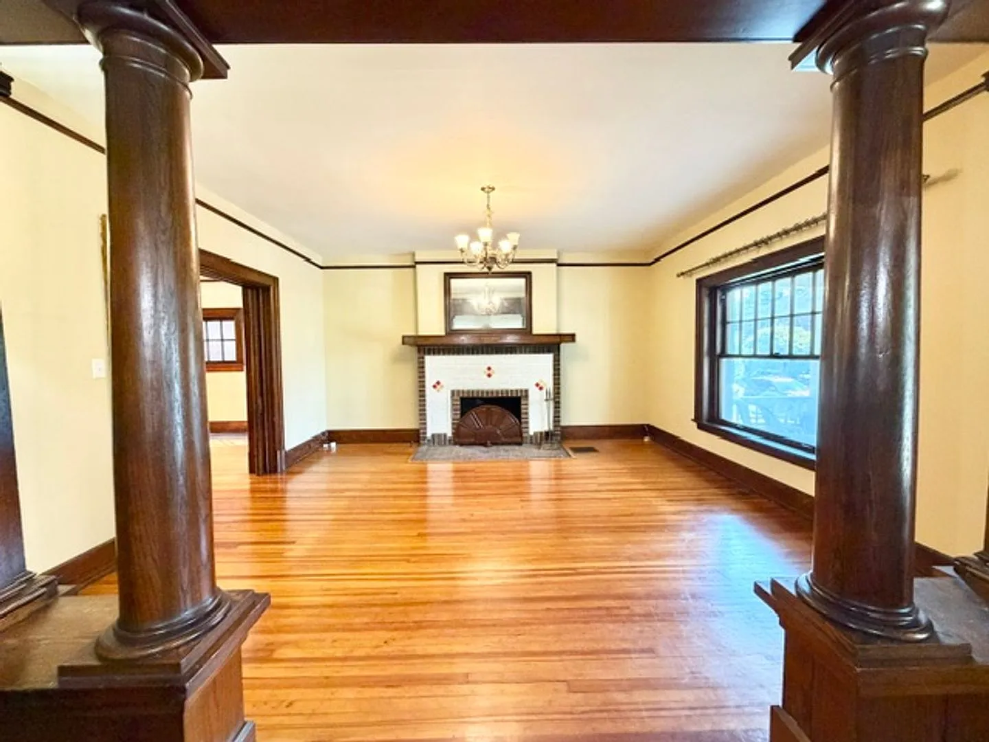 2027 Murray Ave. — Photo 2