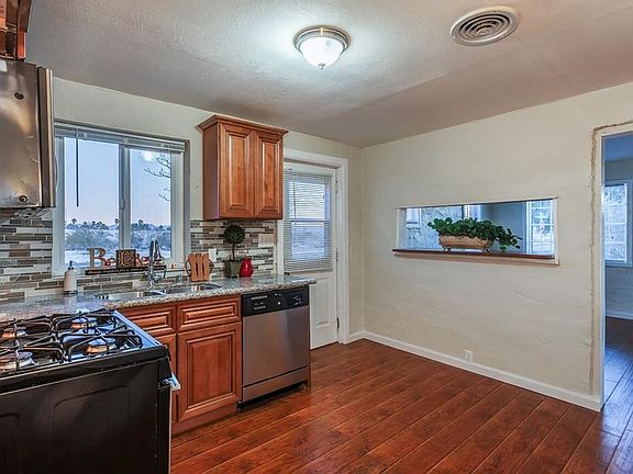 3rd image of 6388 West Ct