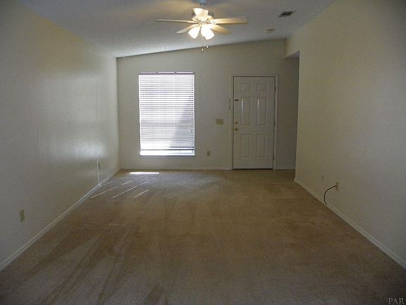 3rd image of 401 Pine Crescent Way